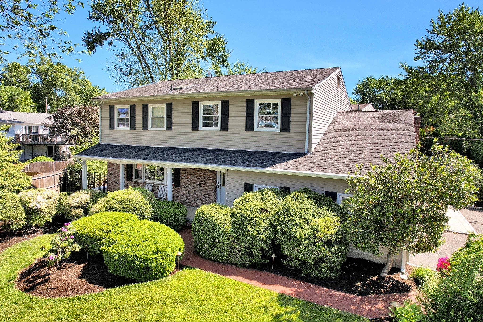 18 Daisy Court, Nanuet, New York image 1