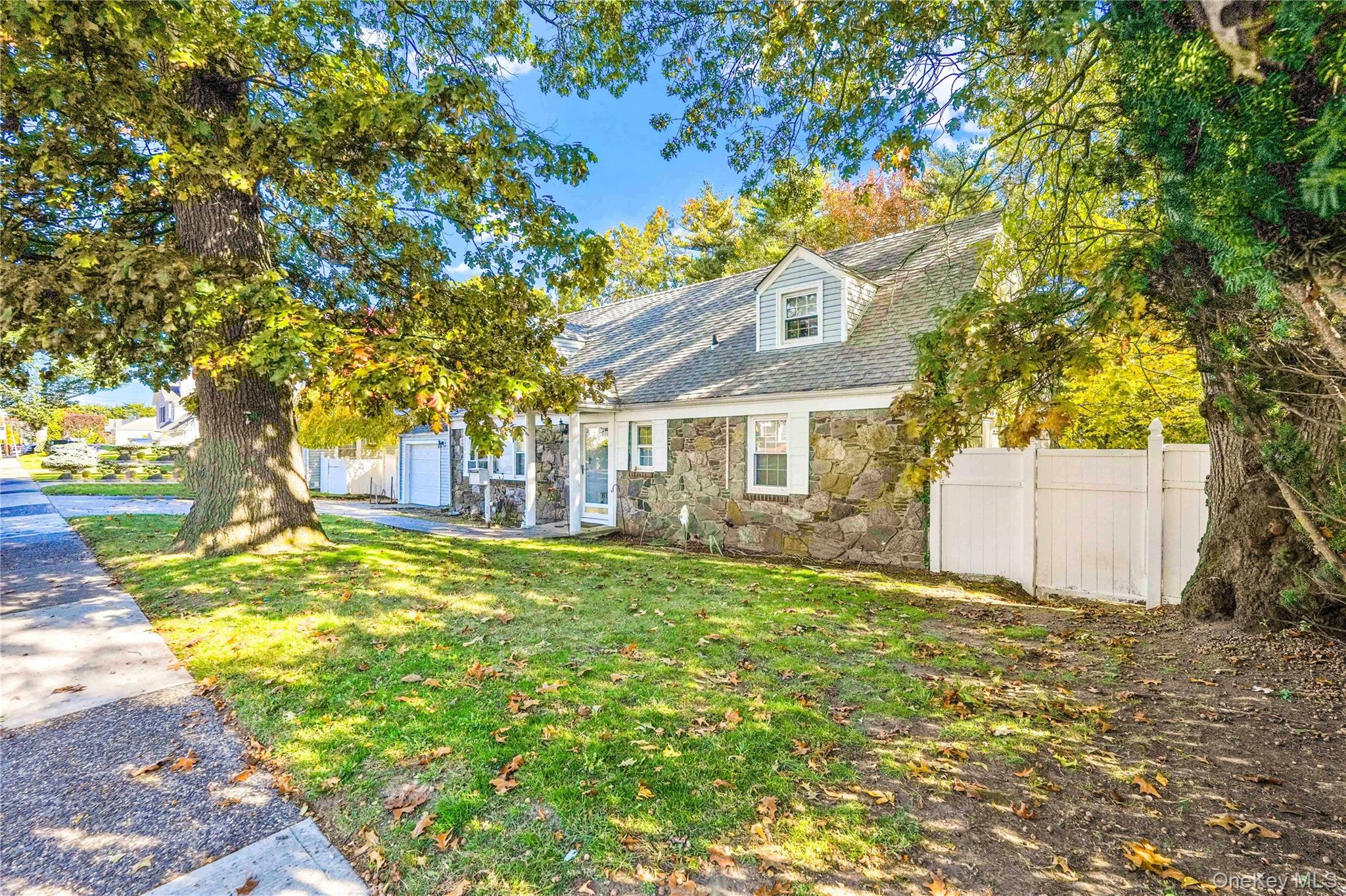 303 Nassau Boulevard