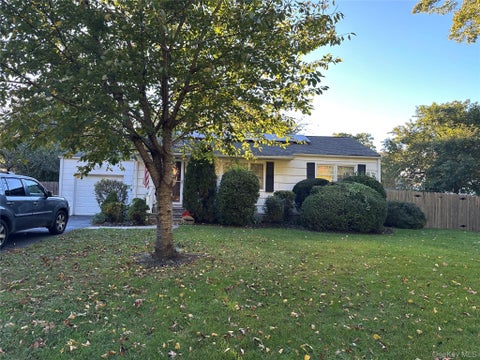 Photo of 26 William Street, Port Jefferson, NY 11776 (MLS # 1064835)