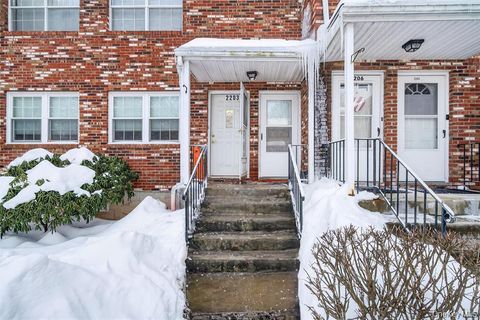 Condo For Sale - 276 Temple Hill Road #2203<br/> New Windsor, NY 12553