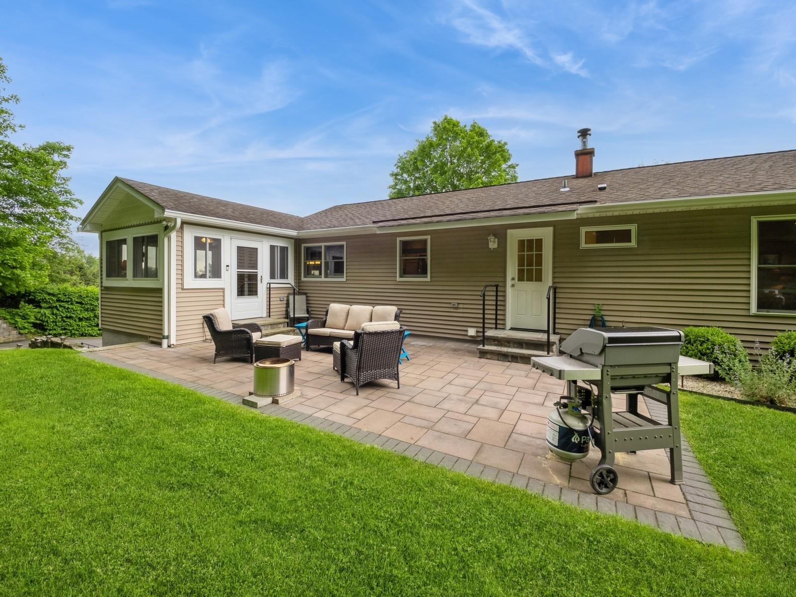 Carmel, New York 10512, United States, 3 Bedrooms Bedrooms, ,2 BathroomsBathrooms,Residential,Active,144162