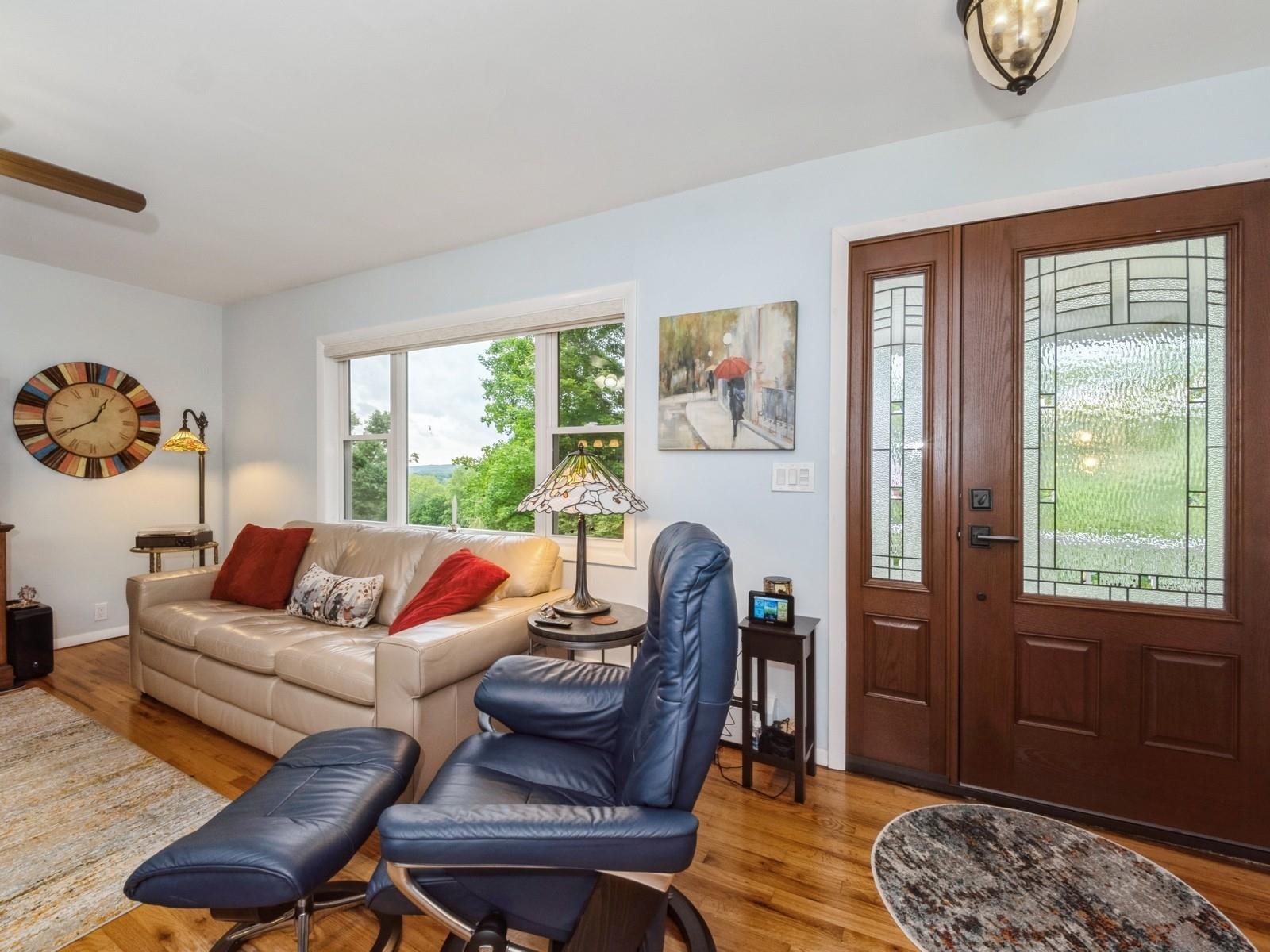 Carmel, New York 10512, United States, 3 Bedrooms Bedrooms, ,2 BathroomsBathrooms,Residential,Active,144162