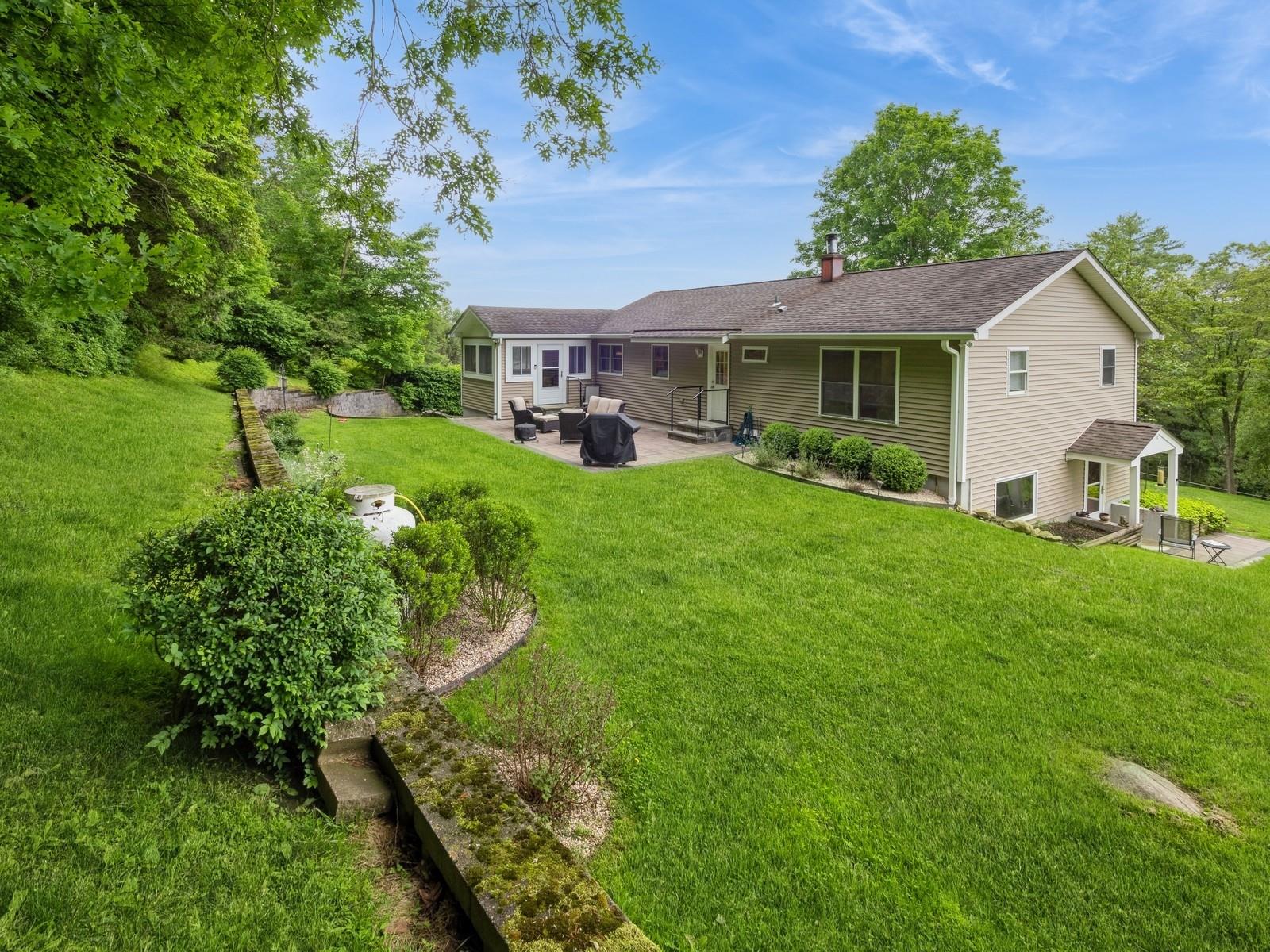 Carmel, New York 10512, United States, 3 Bedrooms Bedrooms, ,2 BathroomsBathrooms,Residential,Active,144162