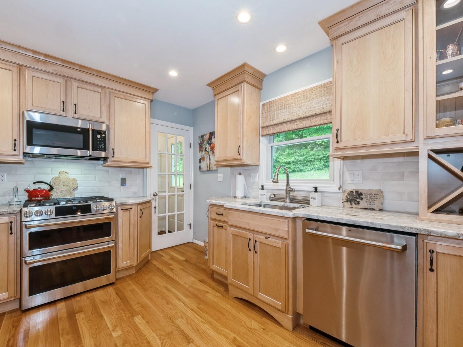 Carmel, New York 10512, United States, 3 Bedrooms Bedrooms, ,2 BathroomsBathrooms,Residential,Active,144162