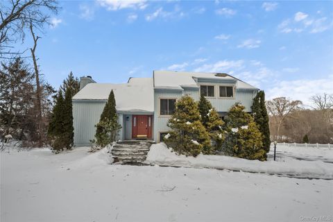 Homes For Sale - 34 Nicole Way<br/> Putnam County, Mahopac, NY 10541