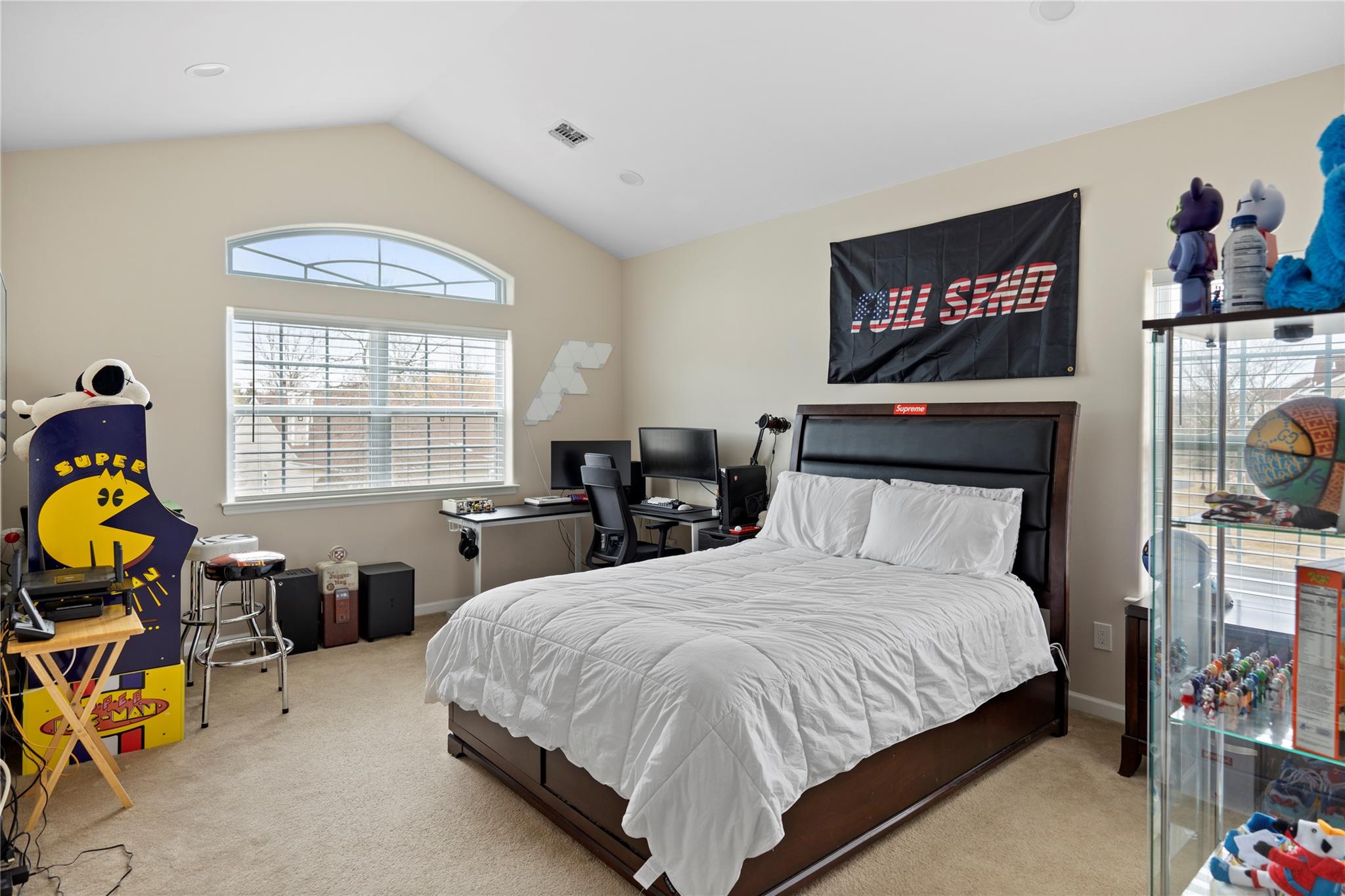 77 Hamlet Drive, Mount Sinai, New York image 20