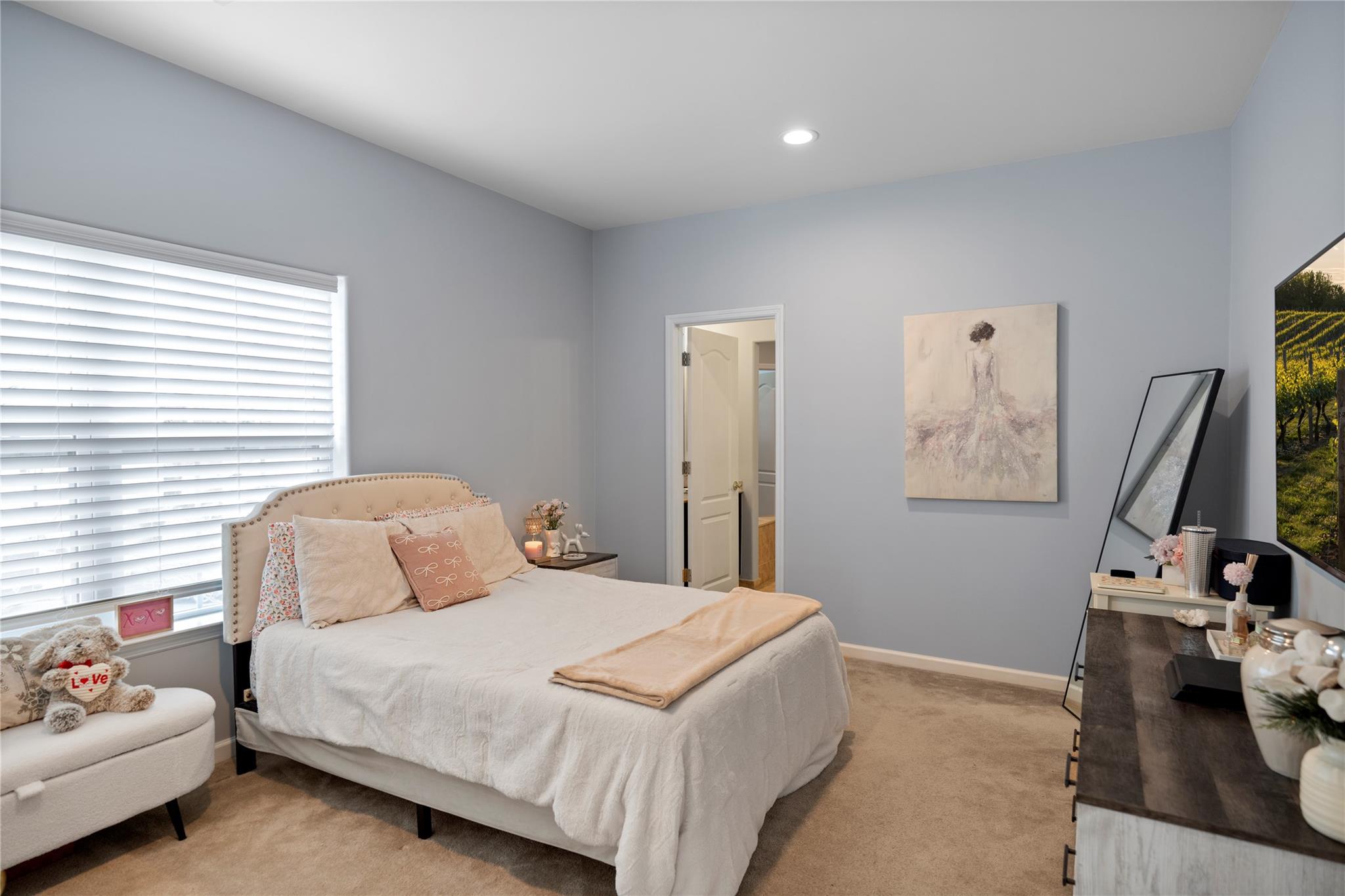 77 Hamlet Drive, Mount Sinai, New York image 21