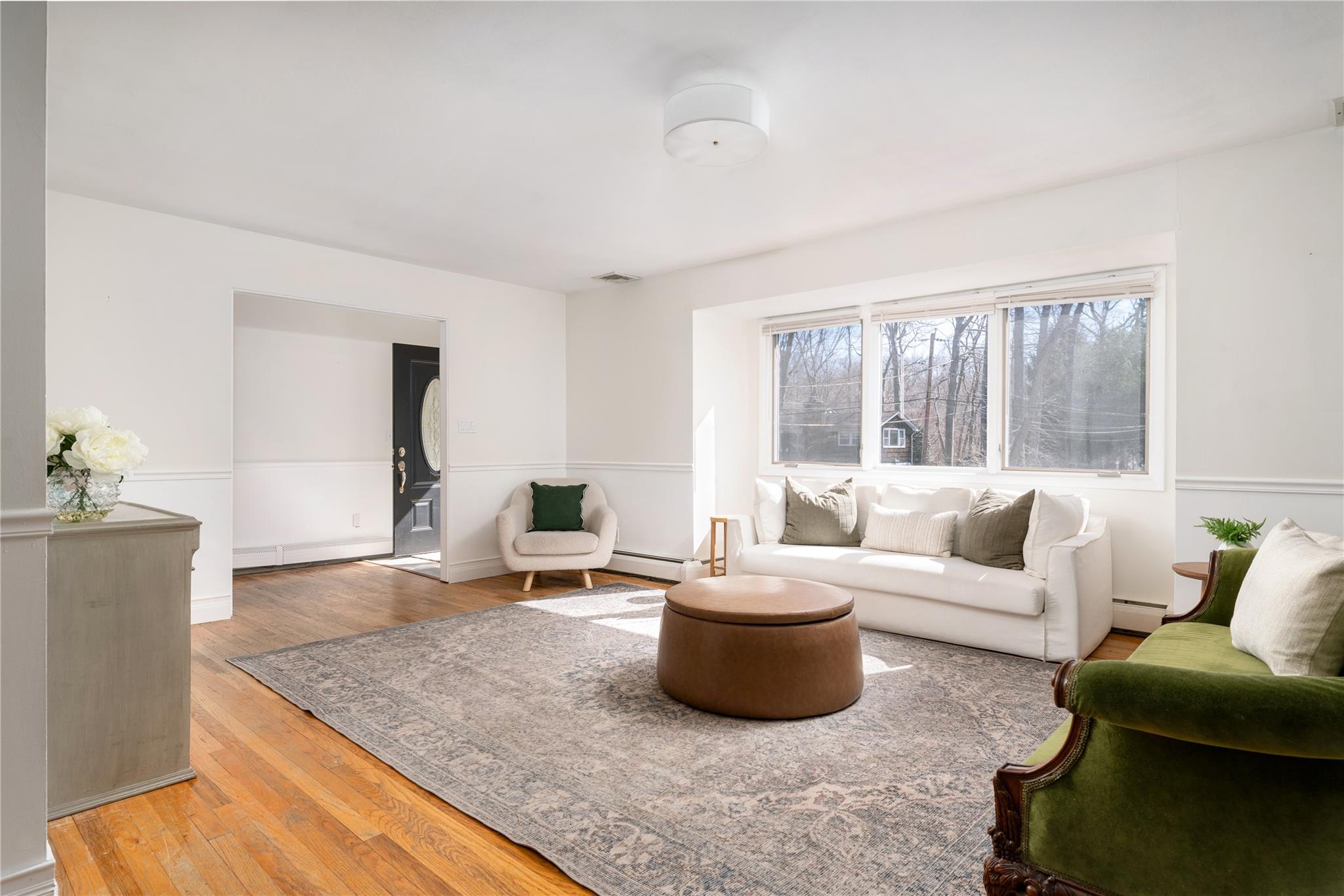 11 Pleasant Drive, East Setauket, New York image 4