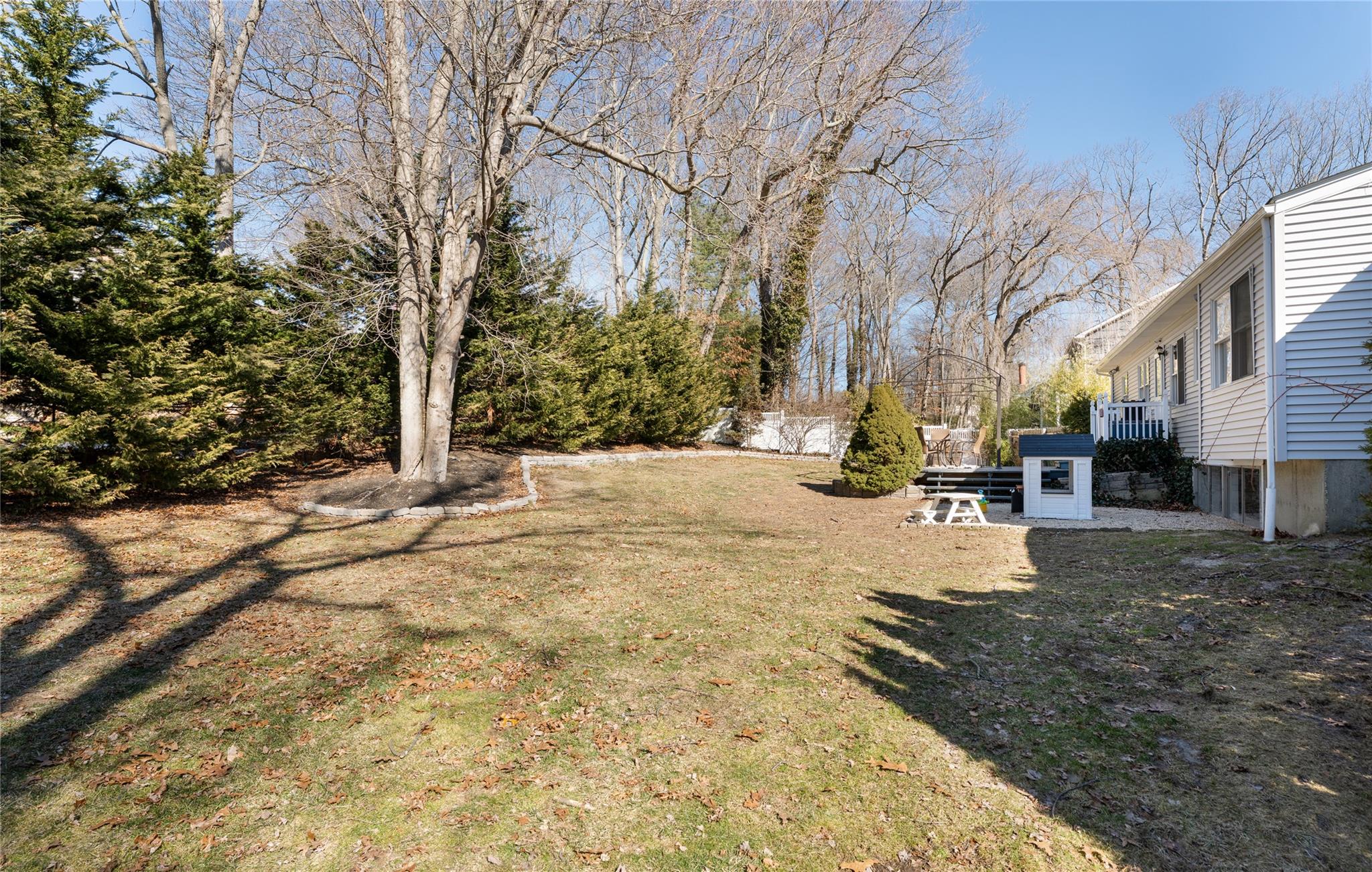 11 Pleasant Drive, East Setauket, New York image 23