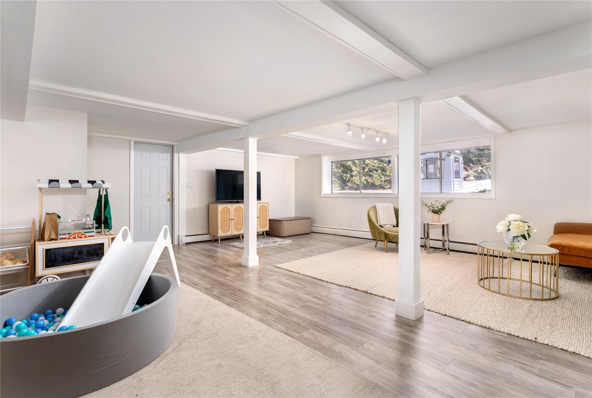 11 Pleasant Drive, East Setauket, New York image 21