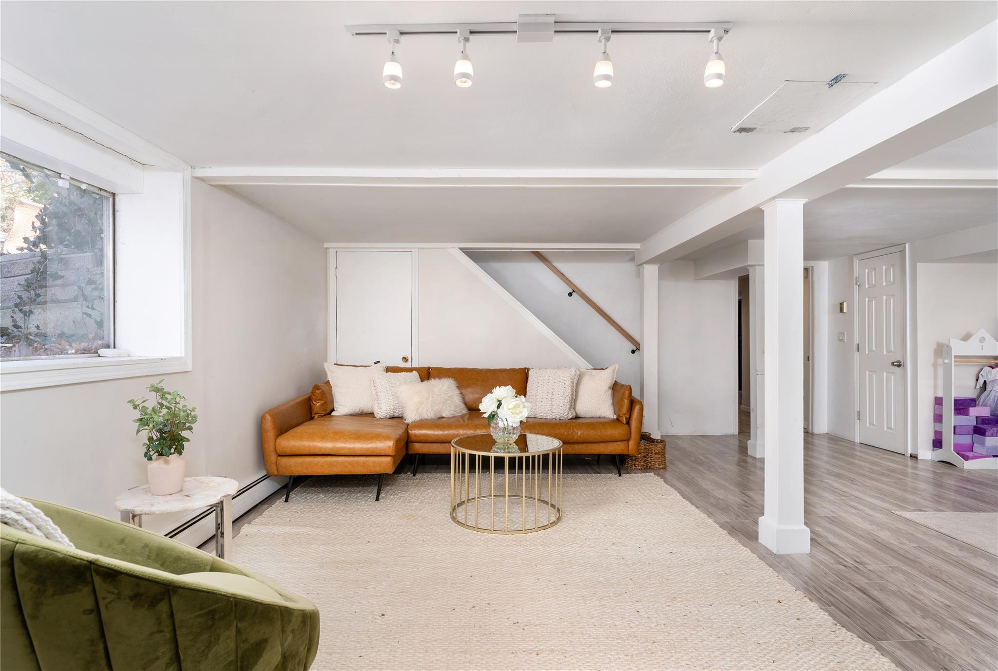 11 Pleasant Drive, East Setauket, New York image 19