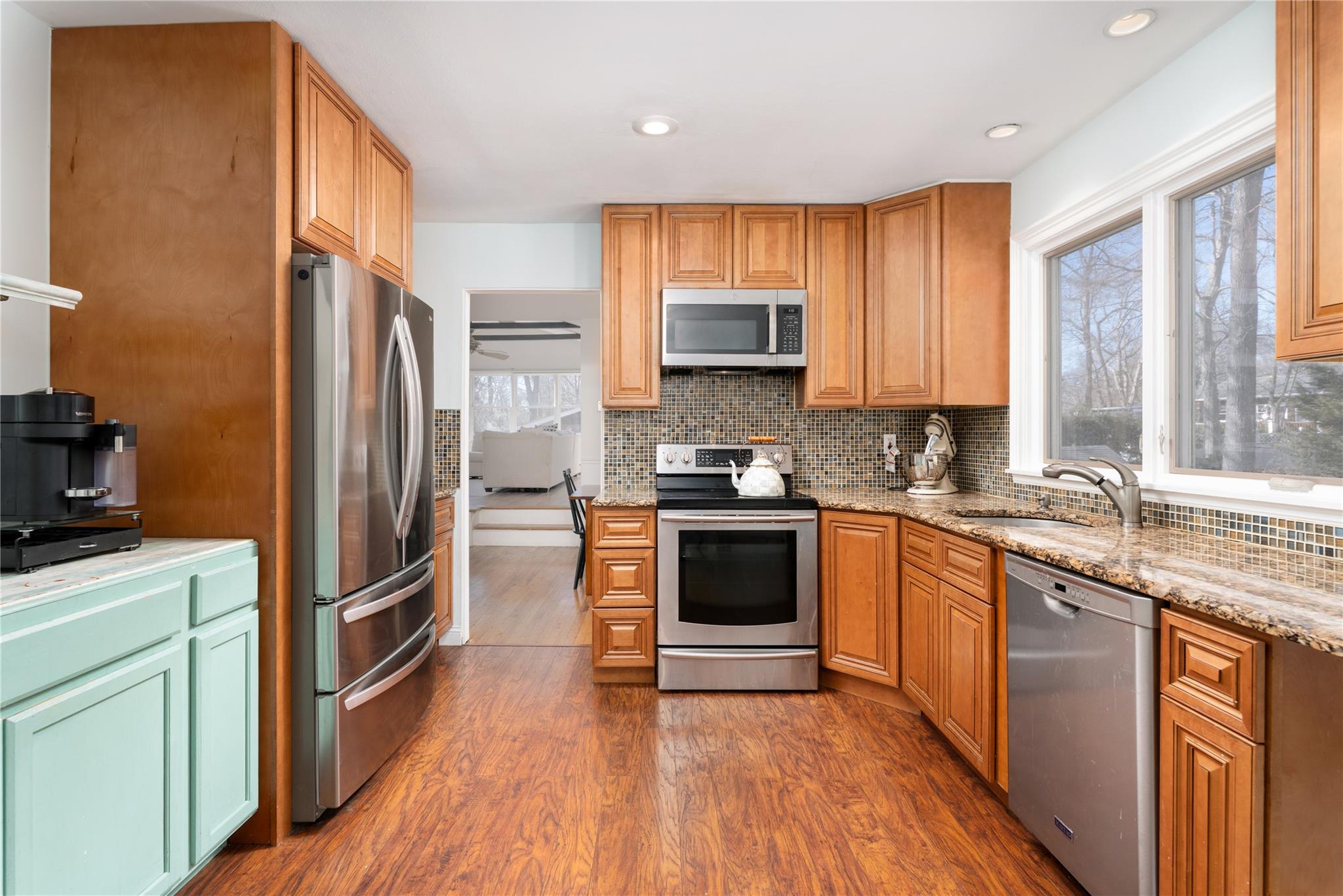 11 Pleasant Drive, East Setauket, New York image 10