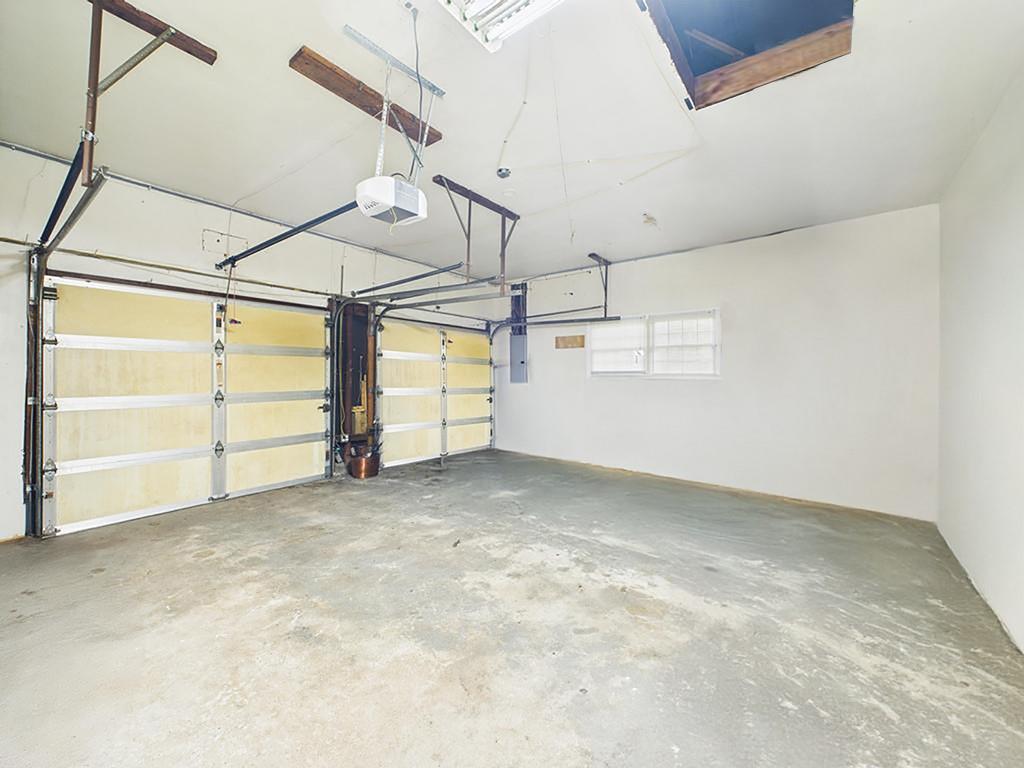 329 Ridgefield Road, Hauppauge, New York image 31