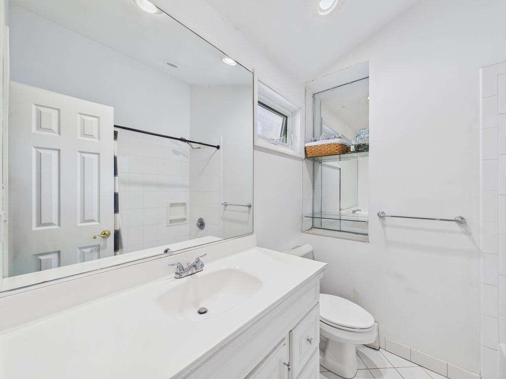 329 Ridgefield Road, Hauppauge, New York image 28