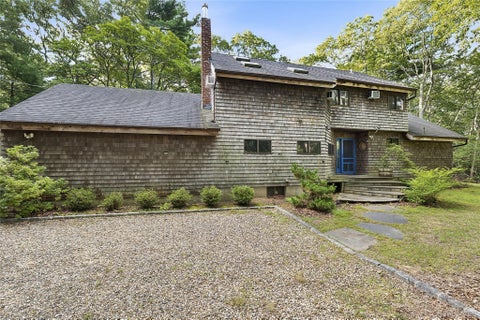 Homes For Sale - 526 Hands Creek Road<br/> East Hampton, NY 11937