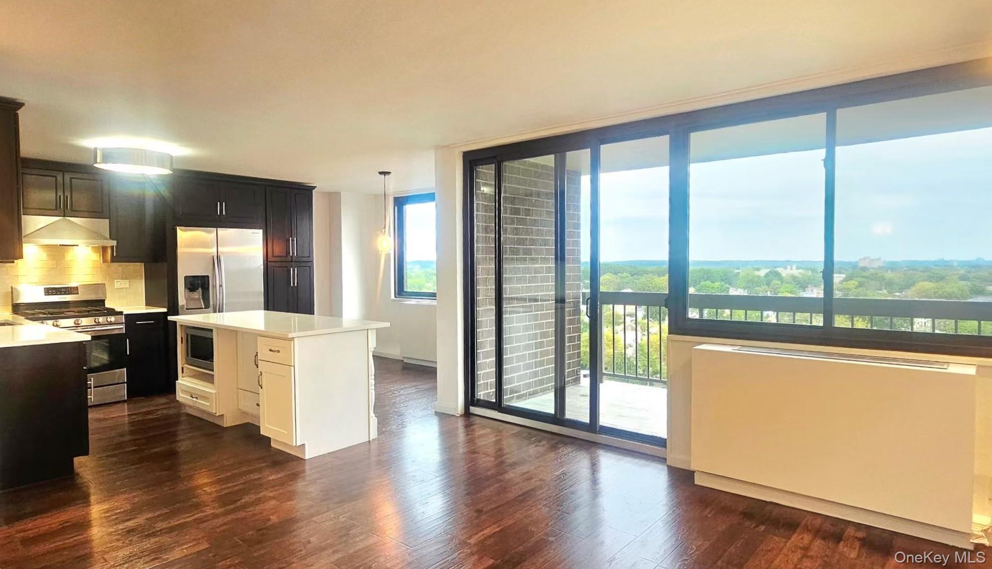 1 Bay Club Drive 16M