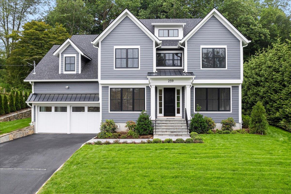 Rock Creek Lane, Scarsdale, New York - 6 Bedrooms  
7 Bathrooms  
12 Rooms - 