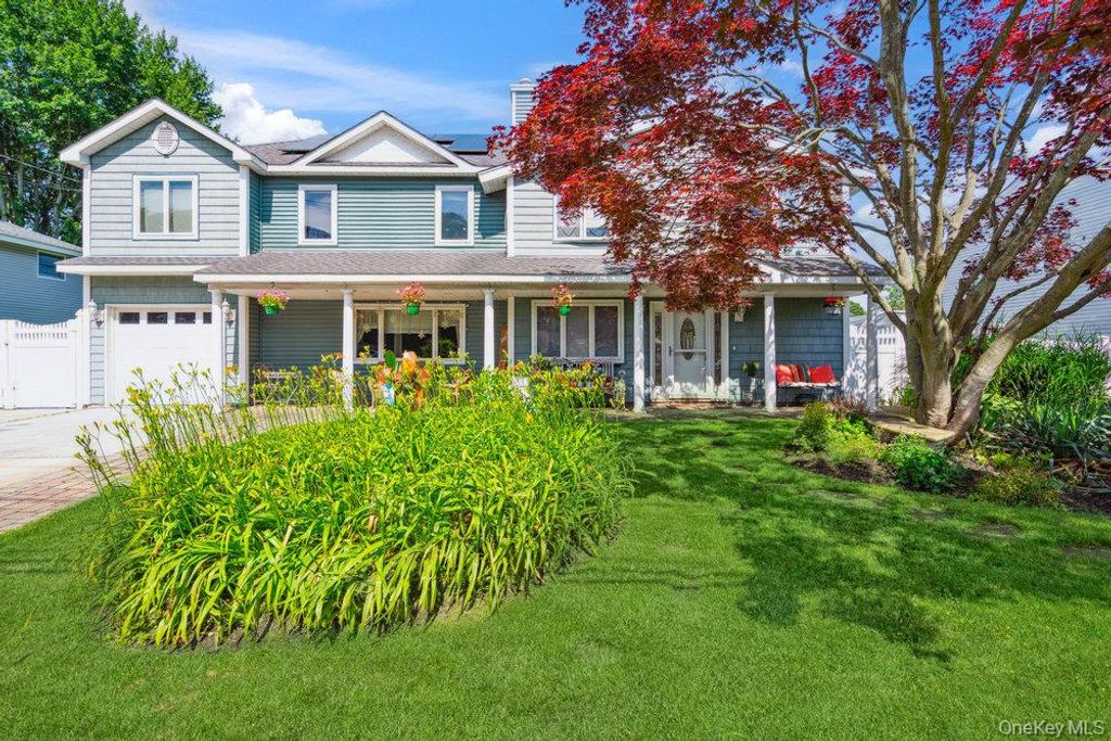 Photo of 17 Sterling Drive, Lake Grove, NY 11755 (MLS # 942895)