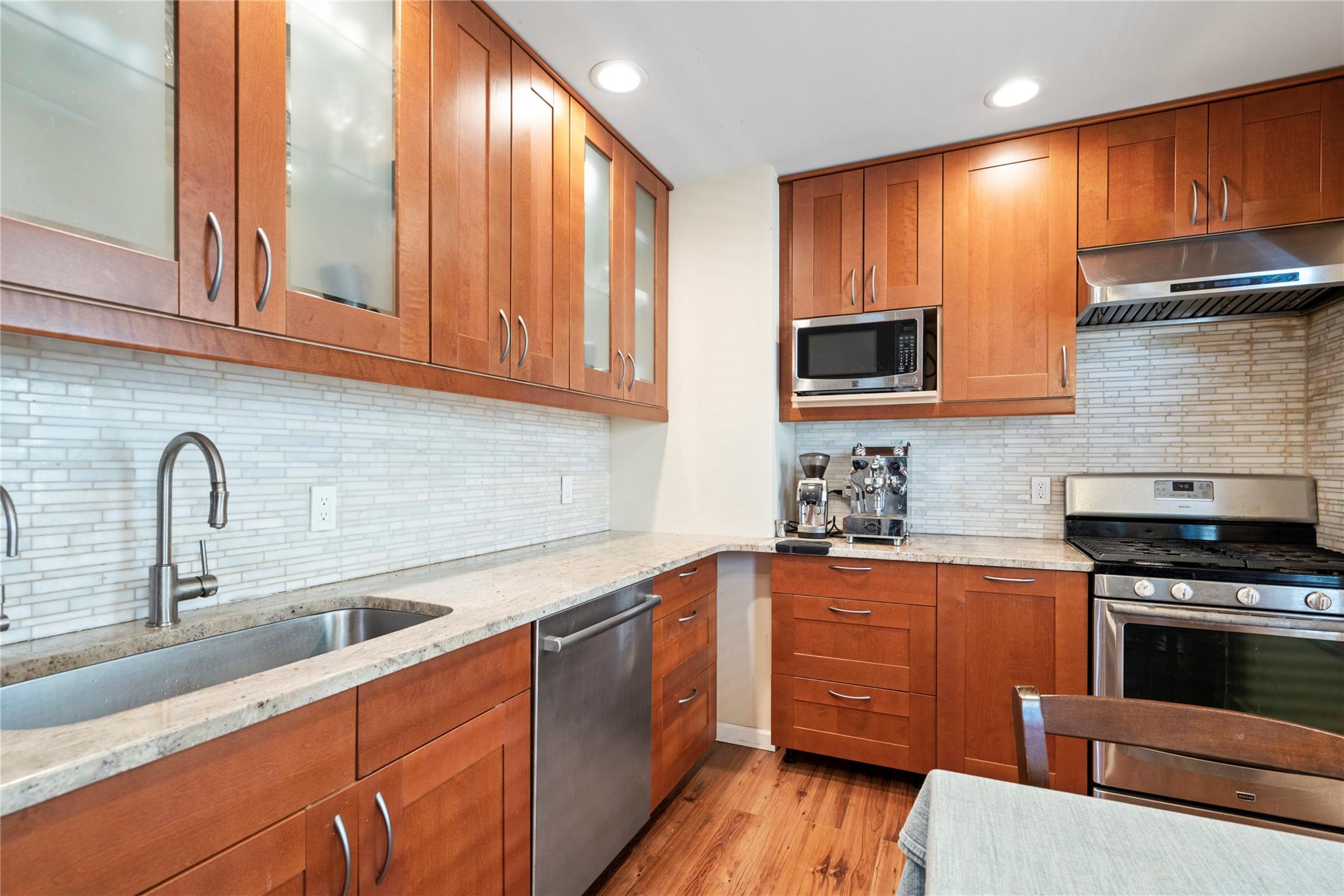 95 Rose Street, Oyster Bay, New York image 13