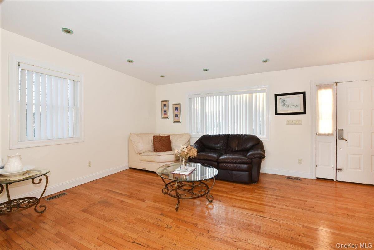 300 Pennsylvania Avenue