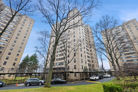 Homes For Sale - 6 Fordham Hill Oval #5H<br/> Bronx, NY 10468