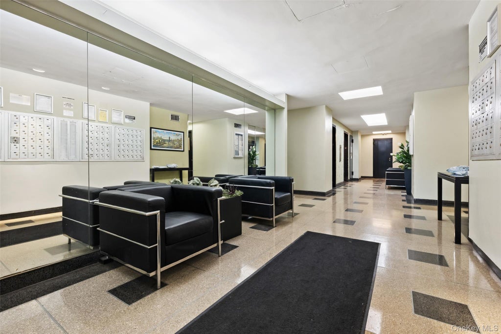 Photo of 6 Fordham Hill OVAL #5H, Bronx, NY 10468 (MLS # 1051395)