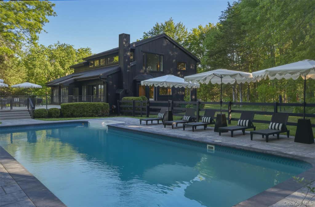 Photo of 4 Moonstone Road, New Paltz, NY 12561 (MLS # 1006618)