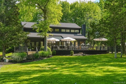 Photo of 4 Moonstone Road, New Paltz, NY 12561 (MLS # 1006618)
