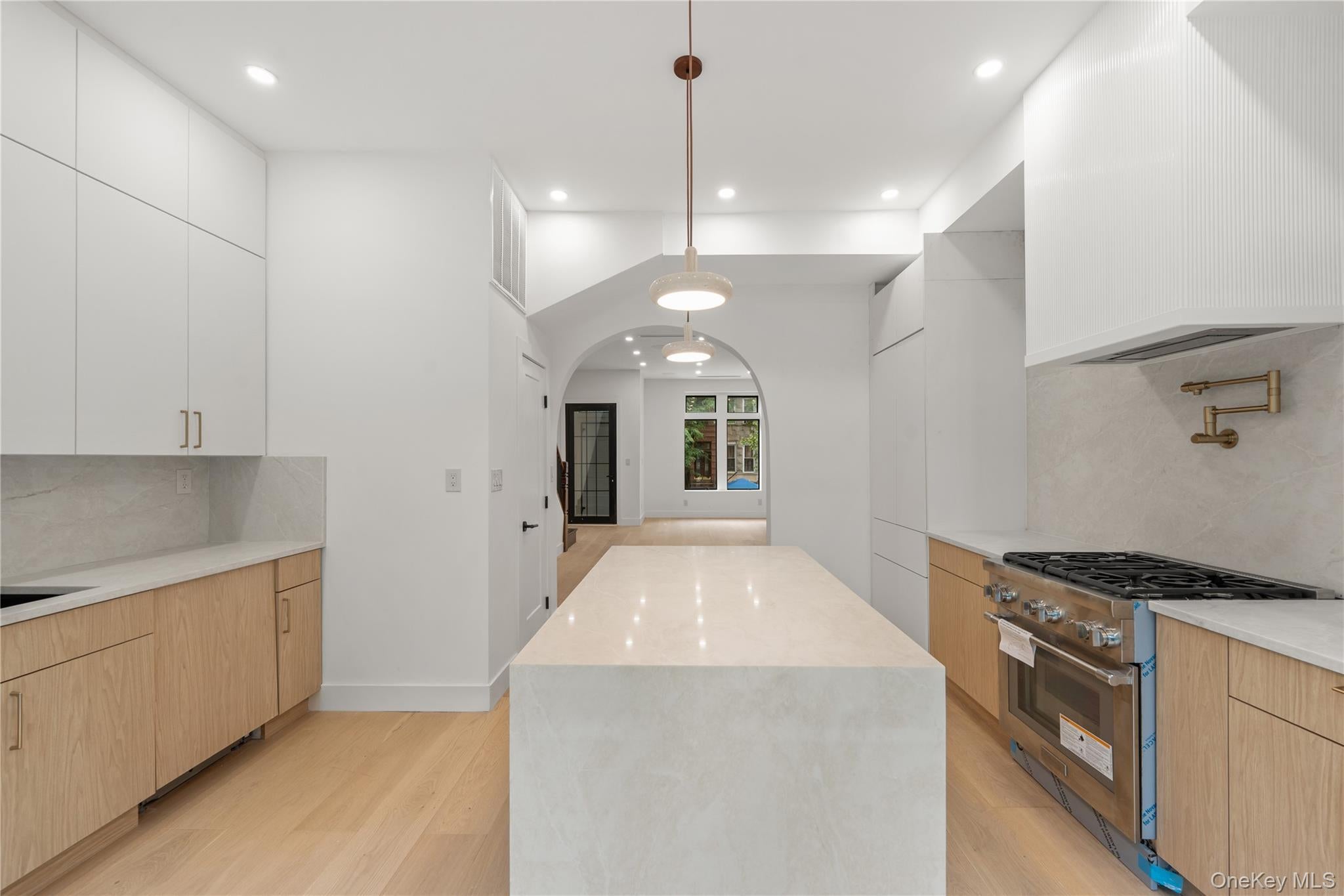 408 Bainbridge Street