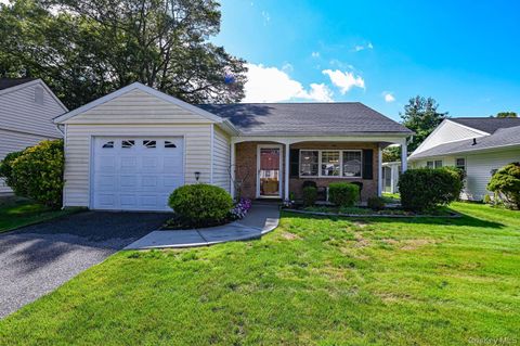 Photo of 324 Brownfield Drive, Ridge, NY 11961 (MLS # 908659)