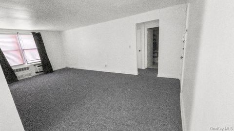 87-20 175th Street 1K Jamaica NY 11432