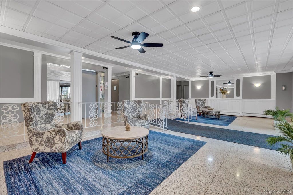 Photo of 250 N Village #C24, Rockville Centre, NY 11570 (MLS # 951285)