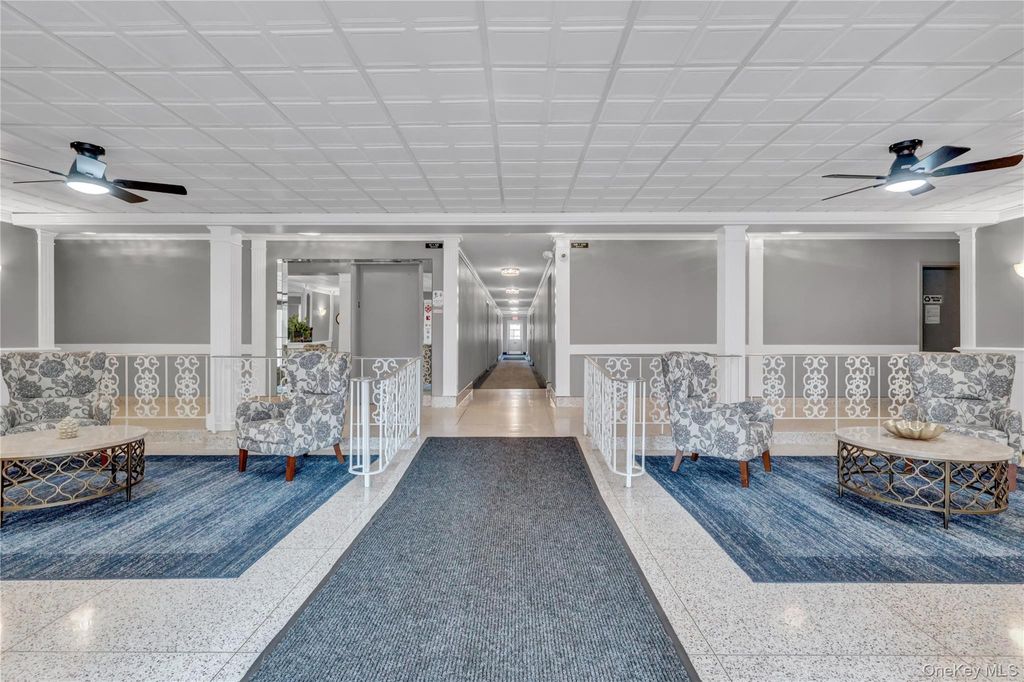 Photo of 250 N Village #C24, Rockville Centre, NY 11570 (MLS # 951285)