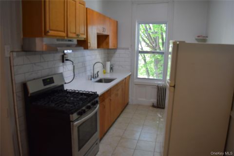 Apartment For Rent - 226 Pennsylvania Avenue #2<br/> Brooklyn, NY 11207