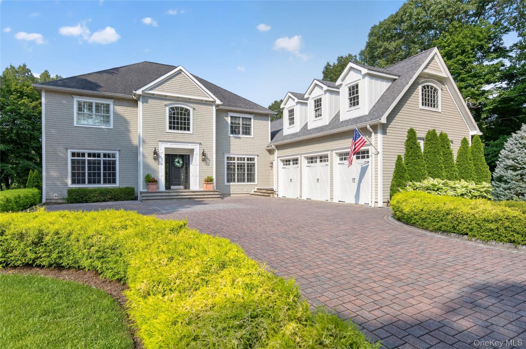 Photo of 15 Thorman Lane, Huntington, NY 11743 (MLS # 1037648)