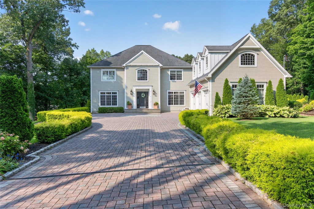 Photo of 15 Thorman Lane, Huntington, NY 11743 (MLS # 1037648)
