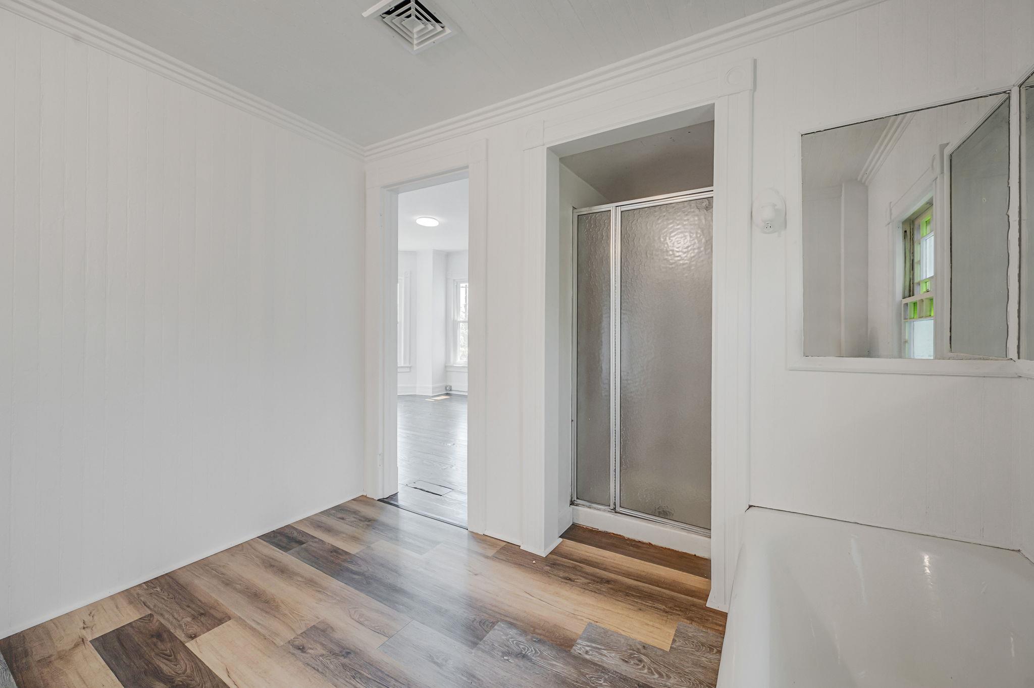 434 Griffing Avenue, Riverhead, New York image 24