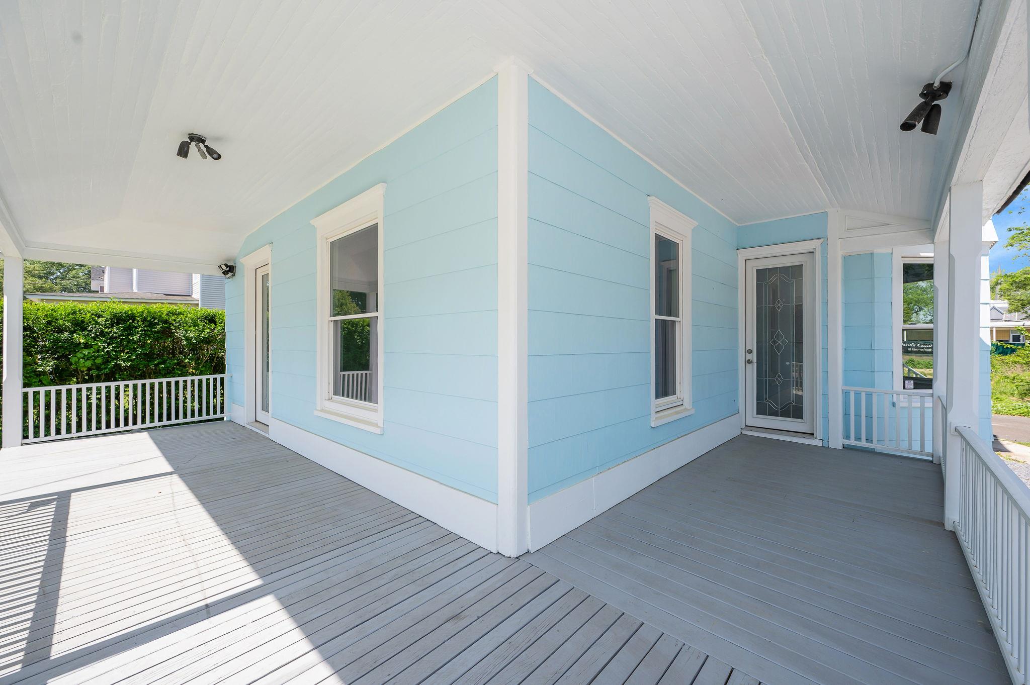 434 Griffing Avenue, Riverhead, New York image 6