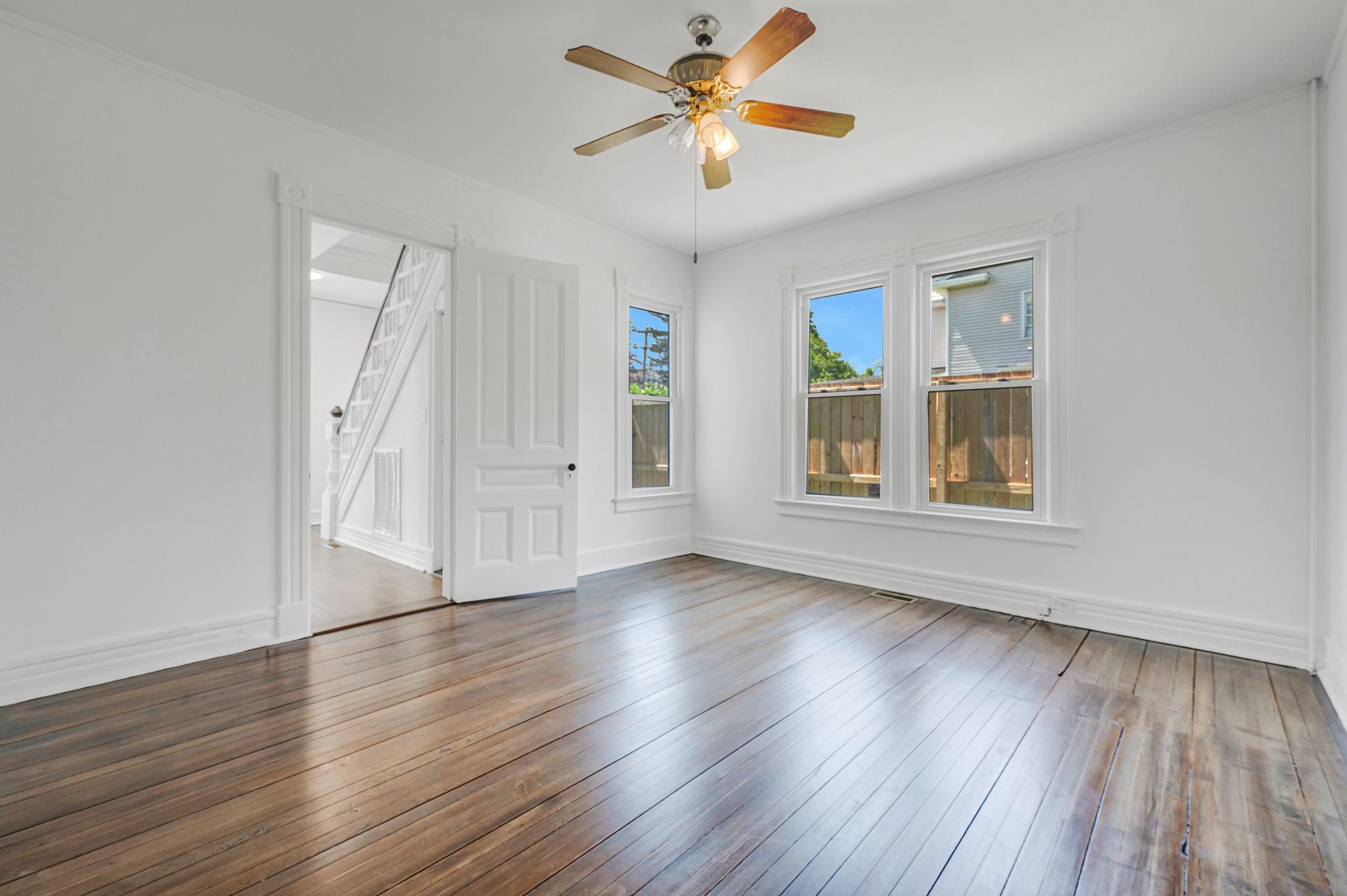 434 Griffing Avenue, Riverhead, New York image 38