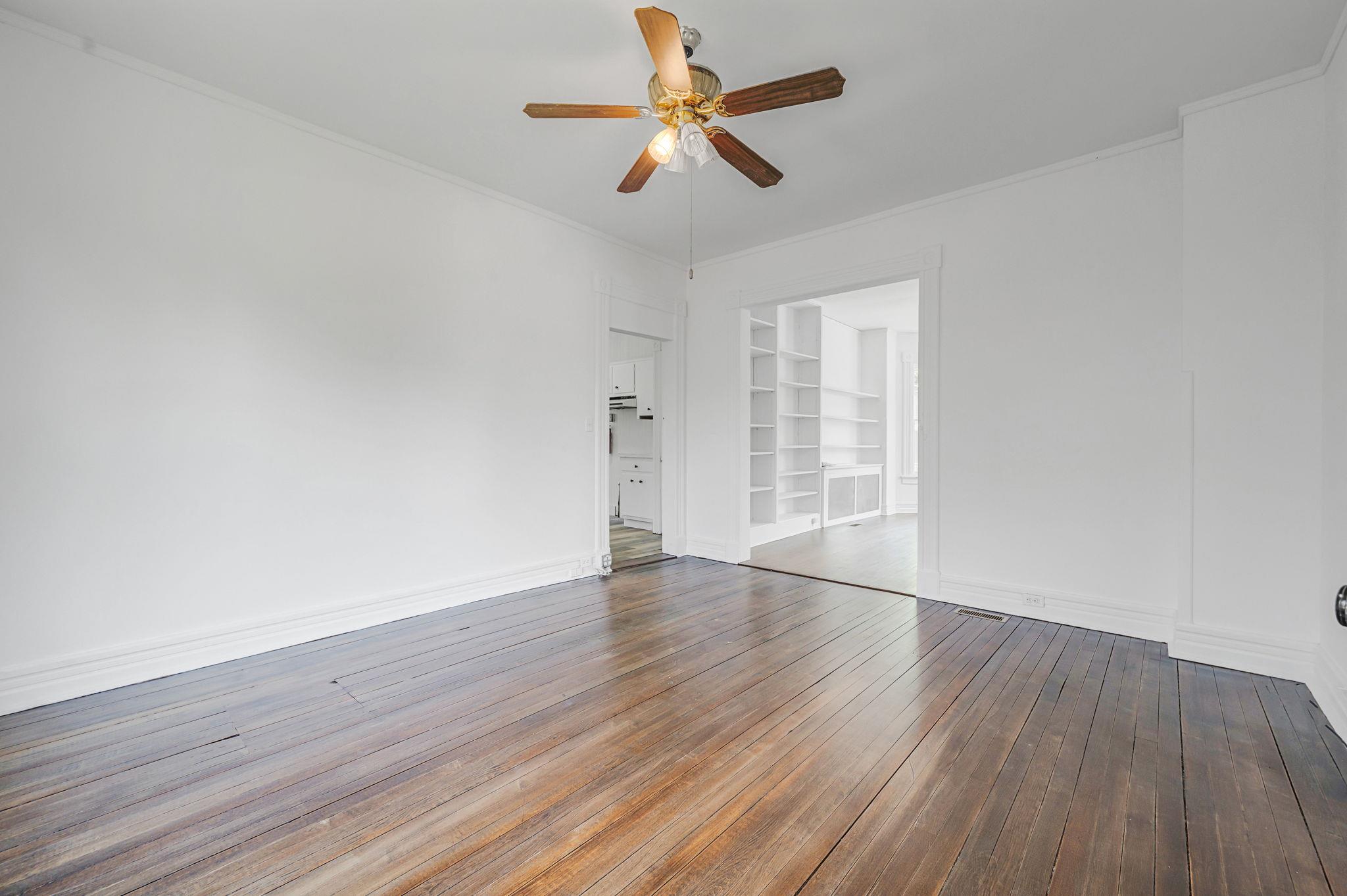 434 Griffing Avenue, Riverhead, New York image 36