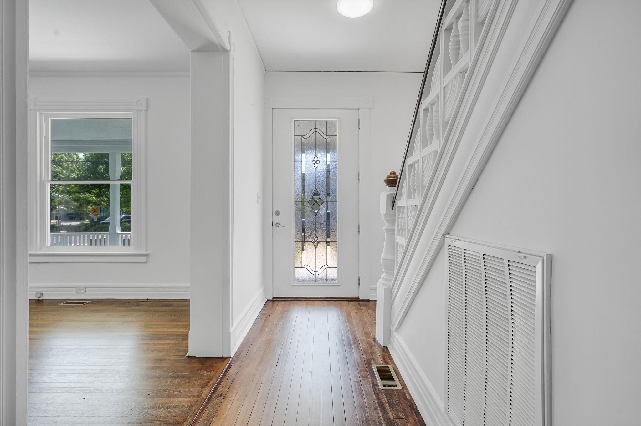 434 Griffing Avenue, Riverhead, New York image 31