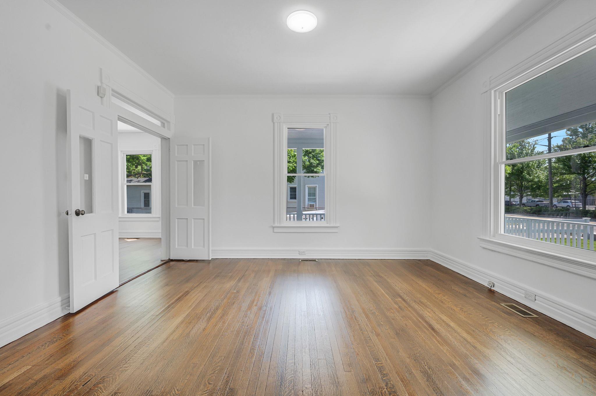 434 Griffing Avenue, Riverhead, New York image 32