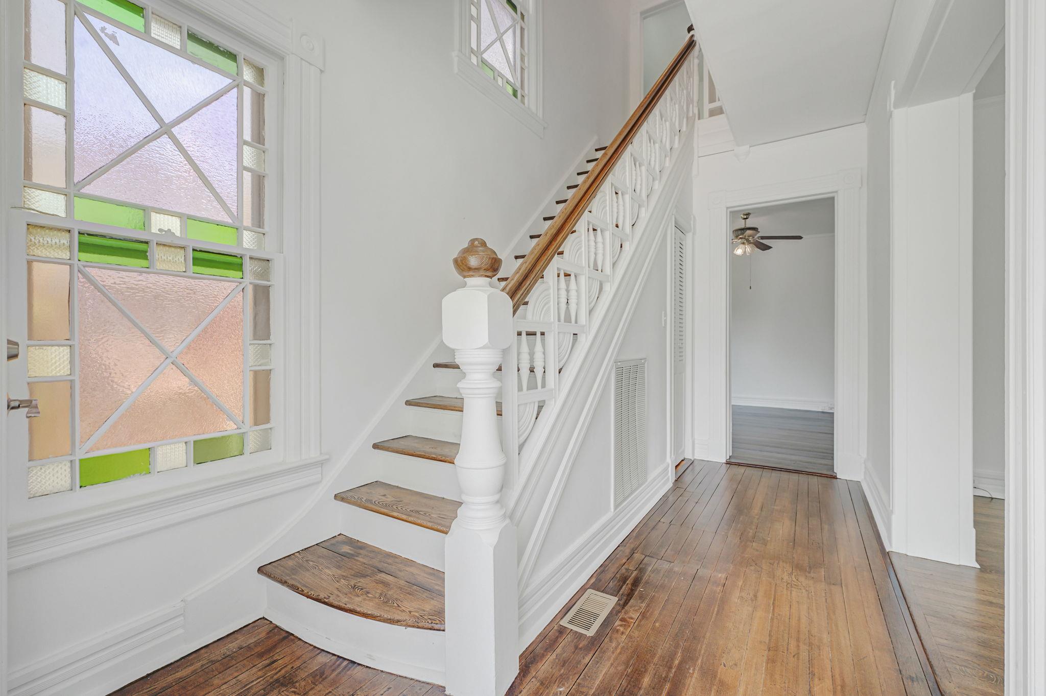 434 Griffing Avenue, Riverhead, New York image 12