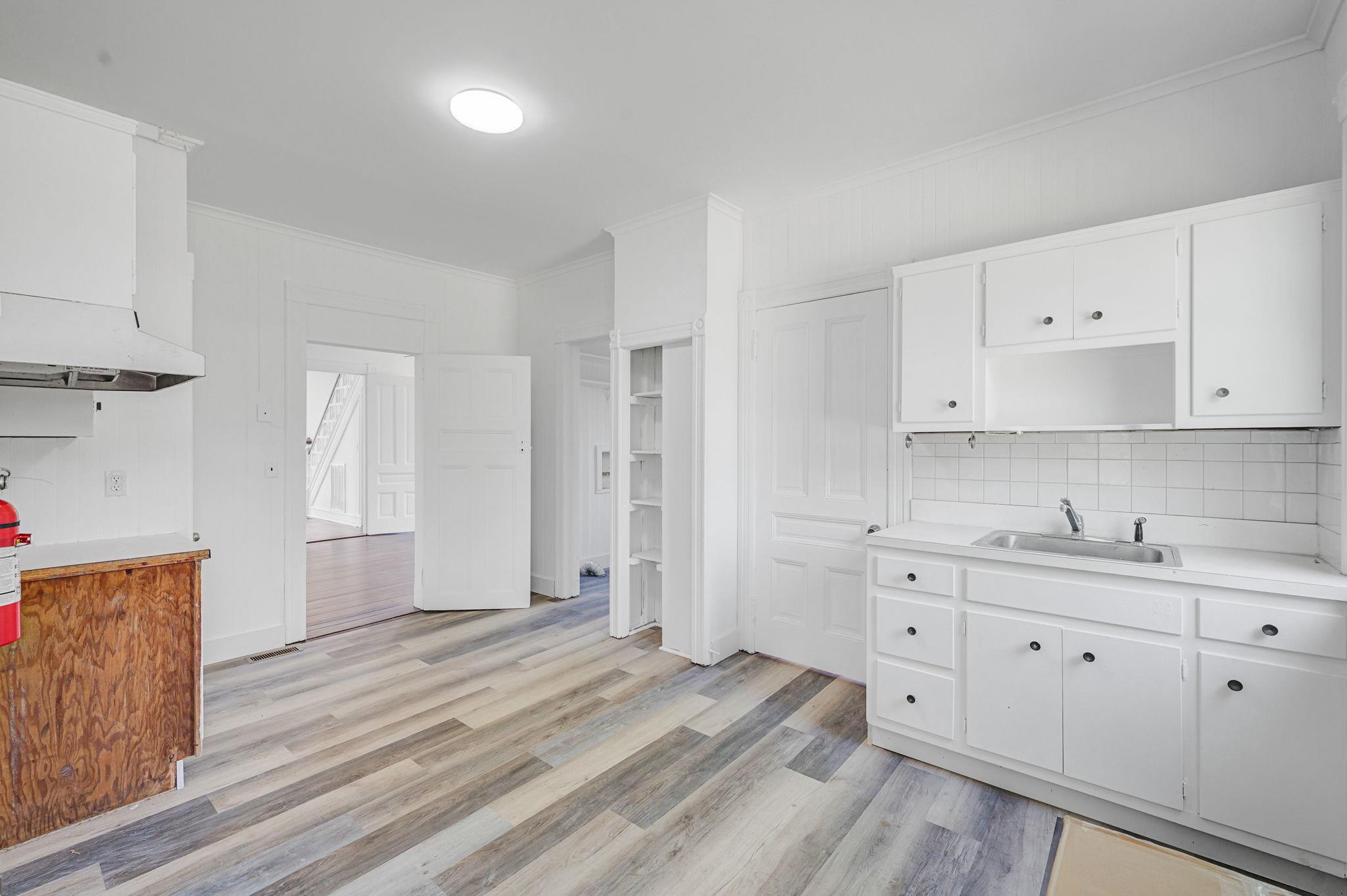 434 Griffing Avenue, Riverhead, New York image 42