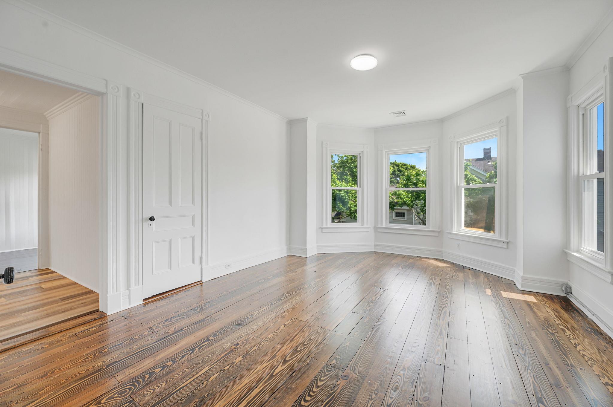 434 Griffing Avenue, Riverhead, New York image 20