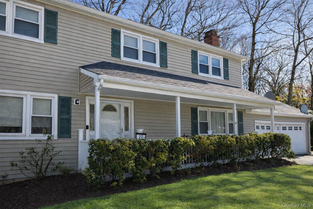 Photo of 22 Palisades Court, Pomona, NY 10970 (MLS # 956974)