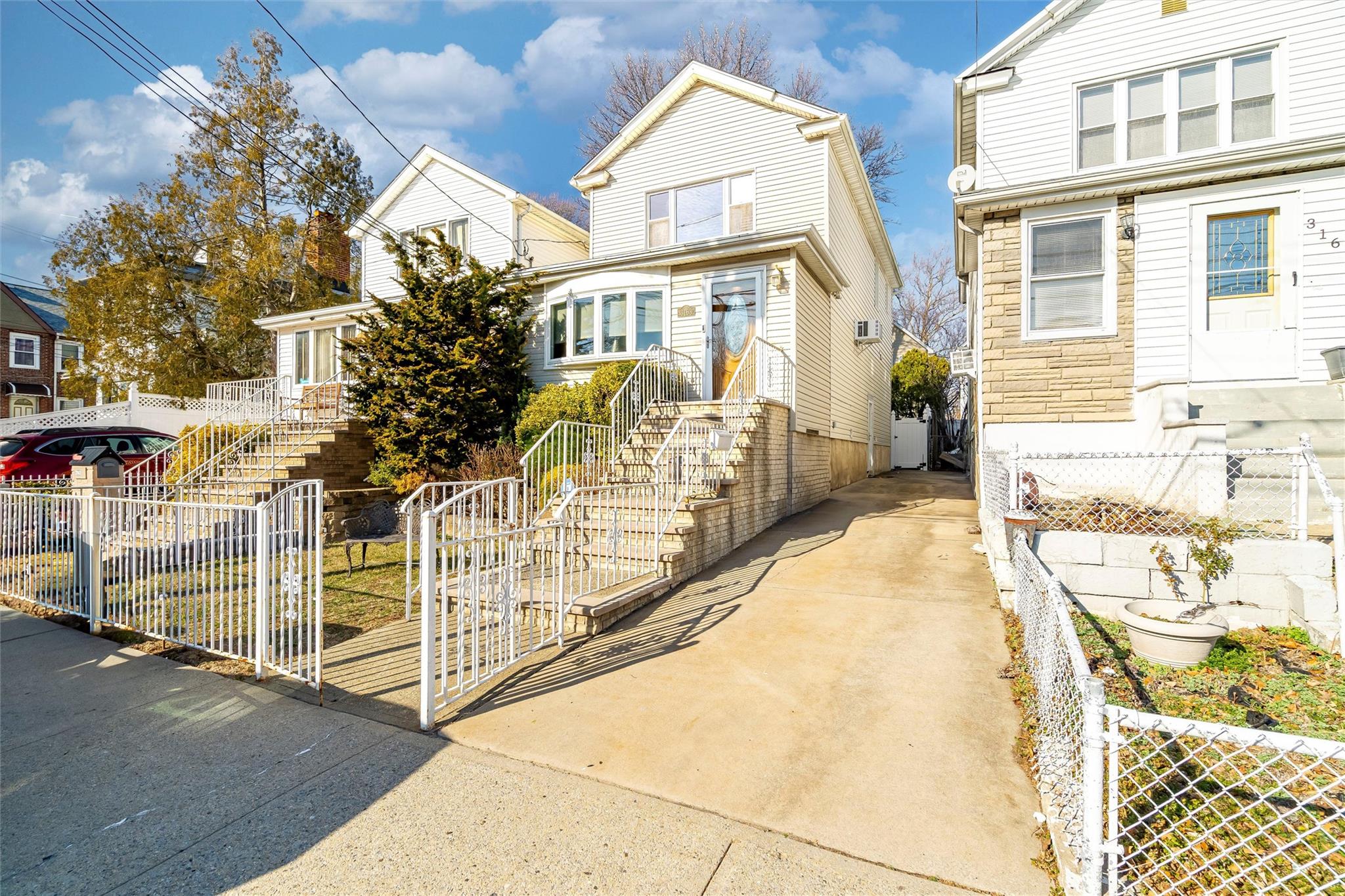 3163 N Rawlins Avenue, Bronx, Florida image 2