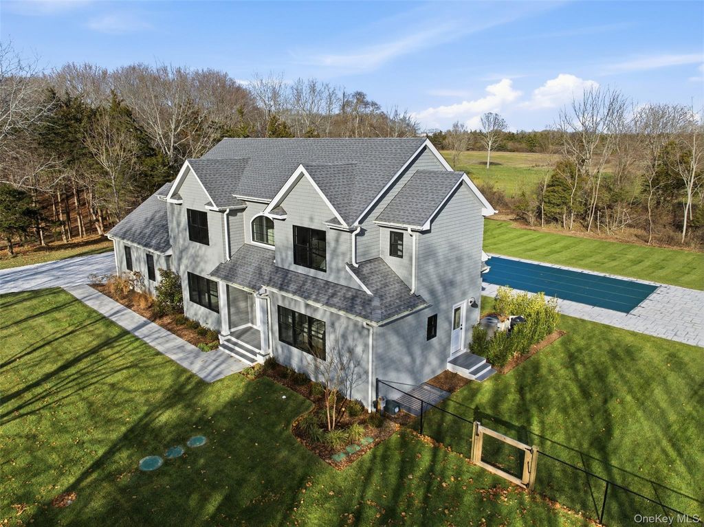 Photo of 62 Tuthills Lane, Jamesport, NY 11901 (MLS # 957083)