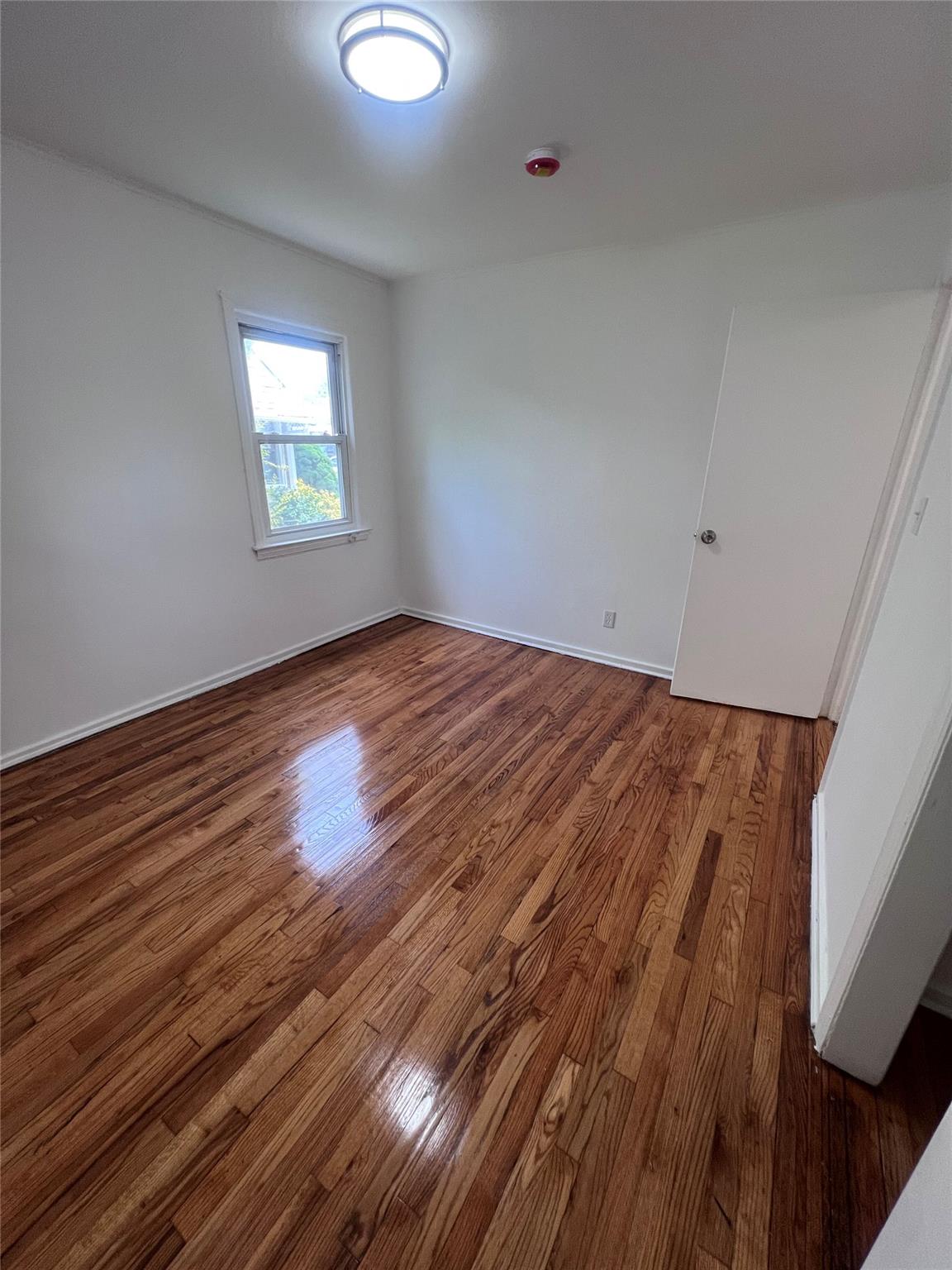 11 Myrtle Avenue, Hempstead, New York image 7
