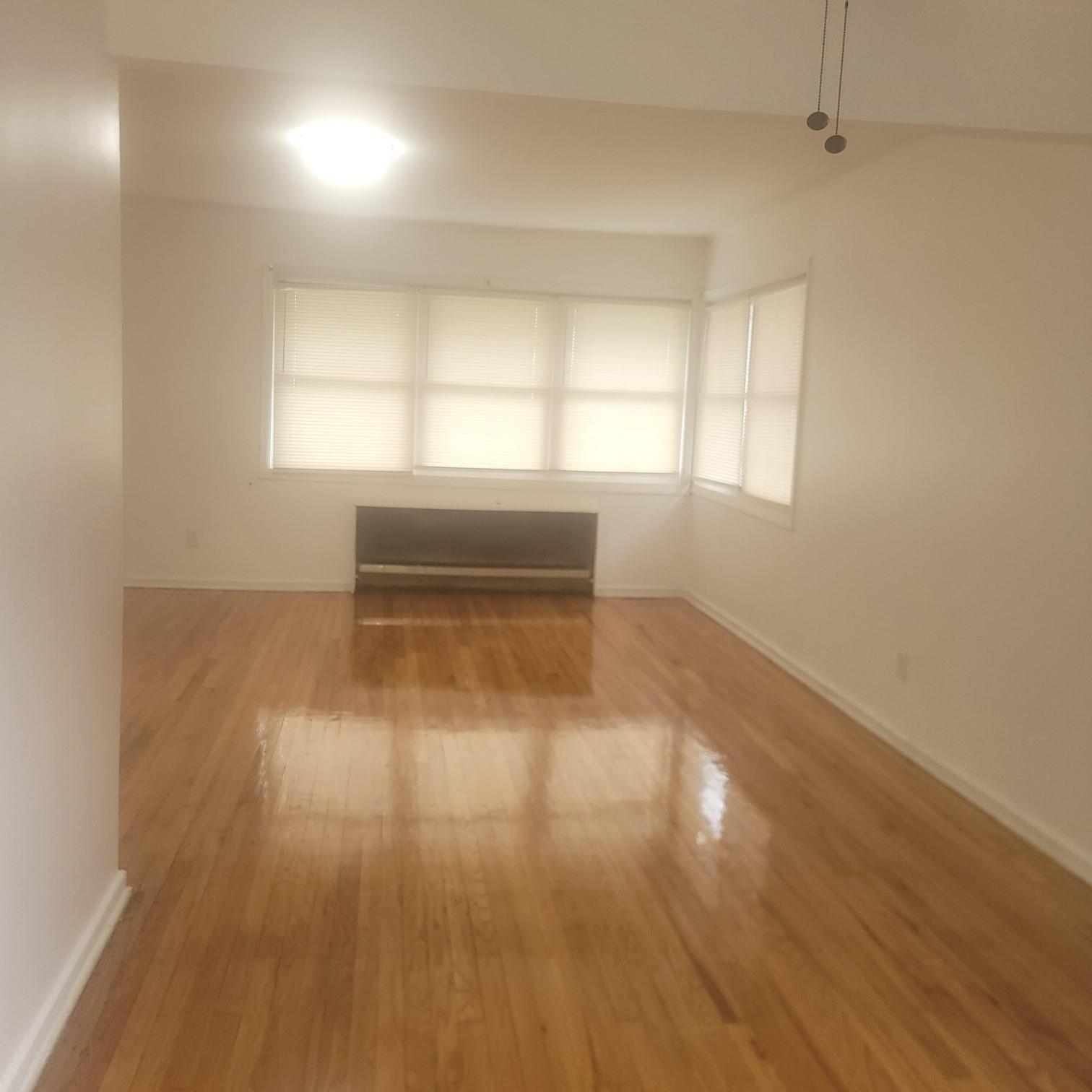 11 Myrtle Avenue